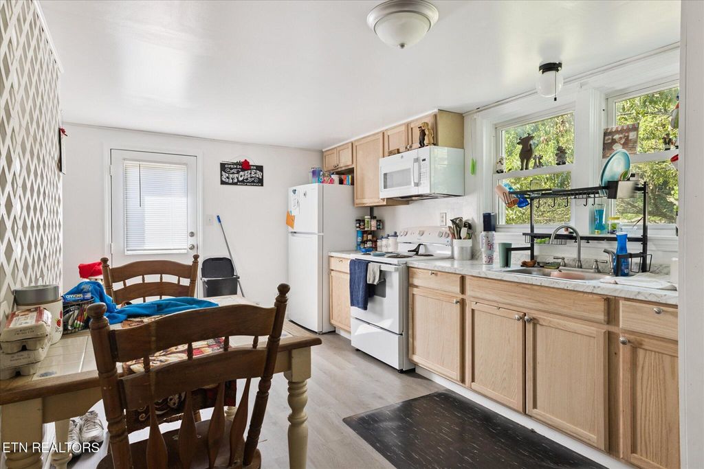 Photo of 722 Sewanee St, Harriman, TN 37748 (MLS # 1325586)