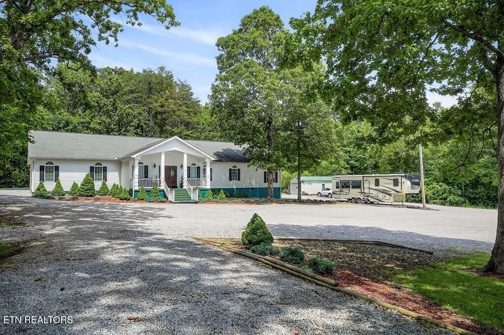 Photo of 67 Woodlands Court, Crossville, TN 38571 (MLS # 1343694)