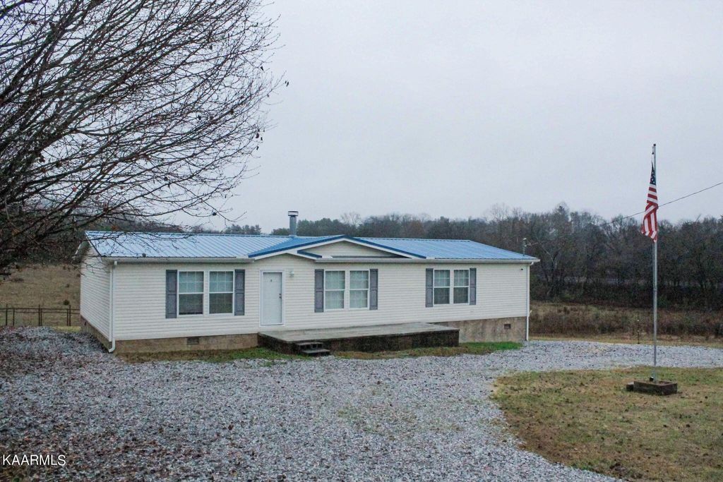 Photo of 3363 Maple Ave, Strawberry Plains, TN 37871 (MLS # 1213432)