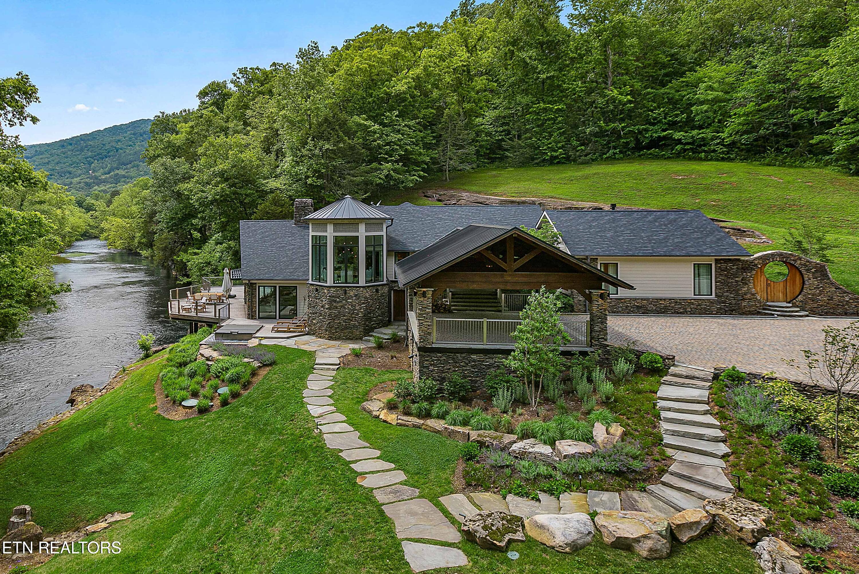 5532 Old Walland Hwy