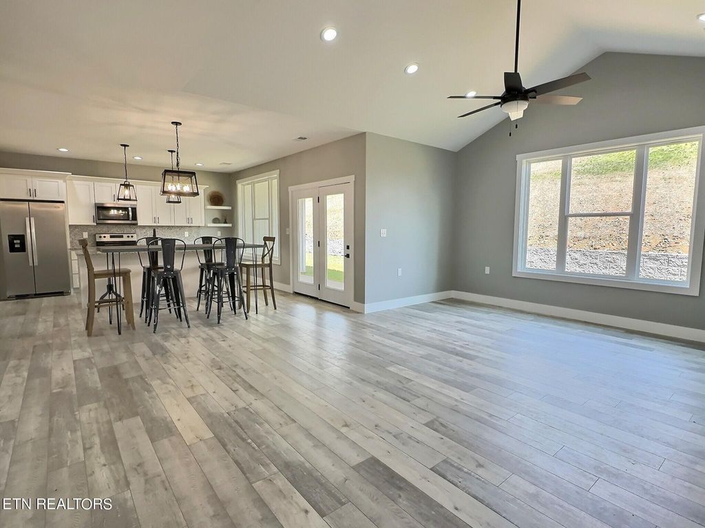 Photo of 162 Lakeshore Bay Rd, Jefferson City, TN 37760 (MLS # 1266590)