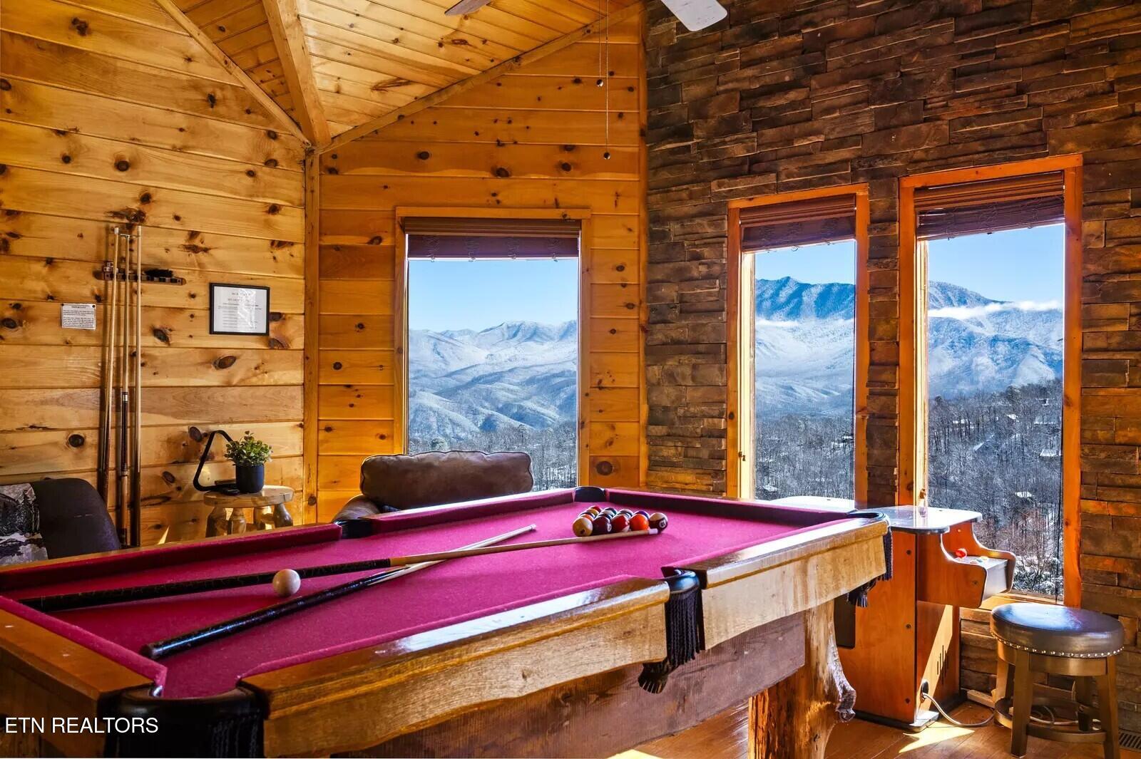 1215 Ski View Drive