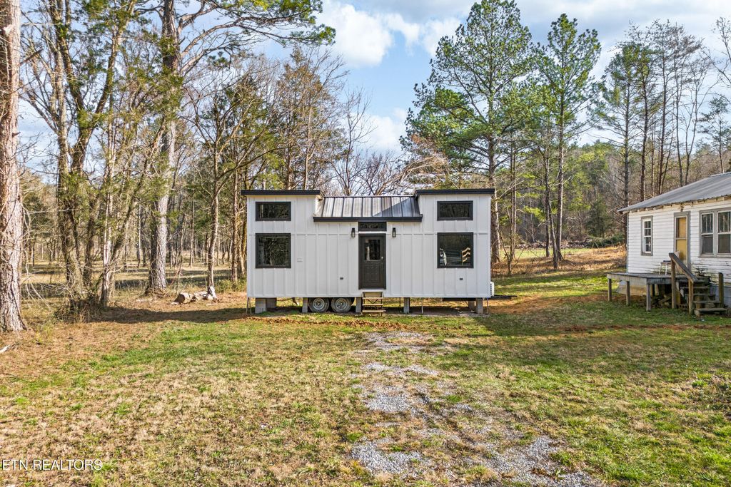 Photo of 320 White Plains Rd, Vonore, TN 37885 (MLS # 1292819)