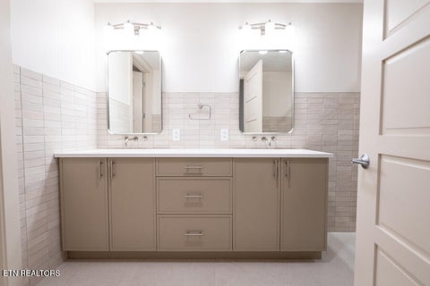 Tiny photo for 122 Stadium Way #514, Knoxville, TN 37915 (MLS # 1332573)