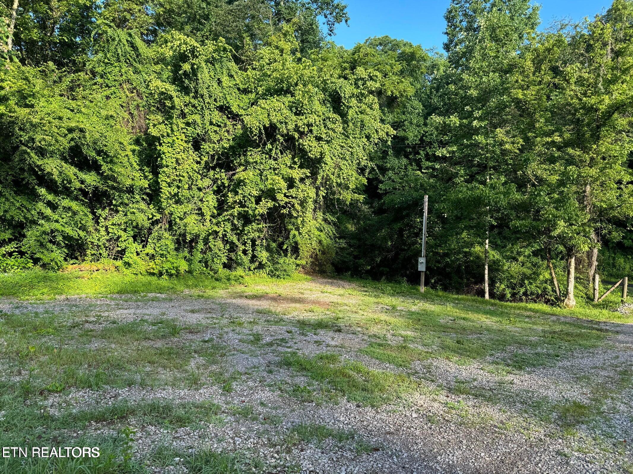 330 N Dark Hollow Rd