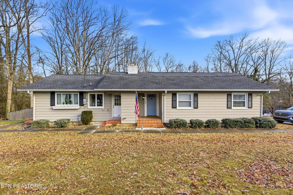 Photo of 114 E Price Rd, Oak Ridge, TN 37830 (MLS # 1329246)