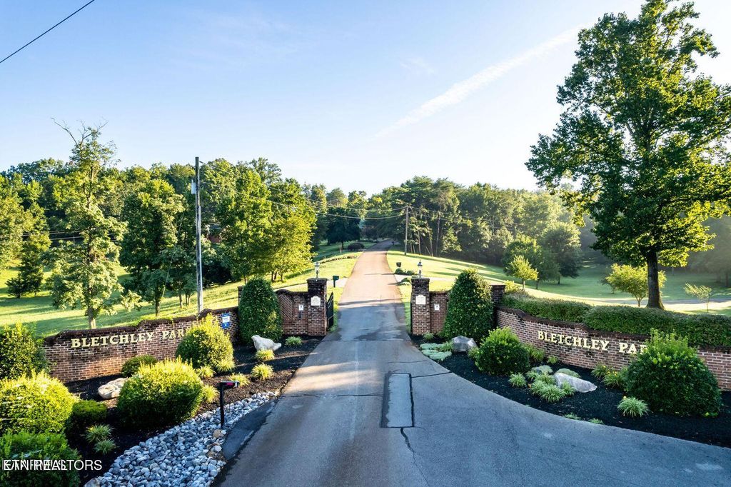 Photo of 104 Ultra Way, Friendsville, TN 37737 (MLS # 1308476)