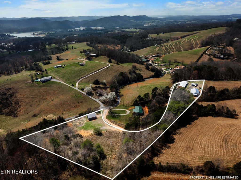 Photo of 164 Green Lane, Sharps Chapel, TN 37866 (MLS # 1332726)