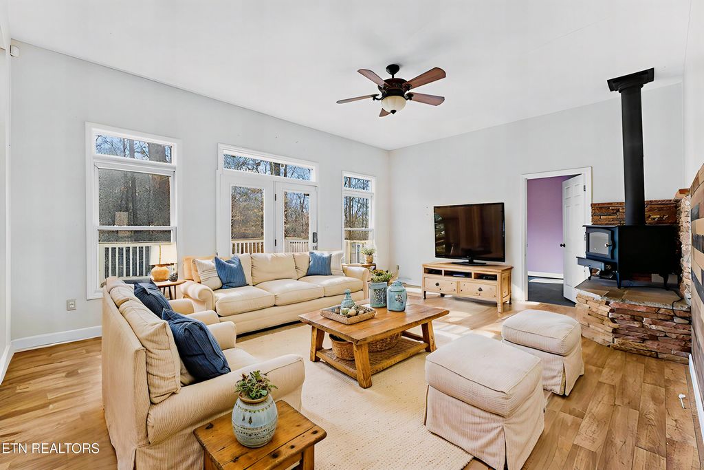 Photo of 400 Cabbage Cemetery Rd, Washburn, TN 37888 (MLS # 1328295)