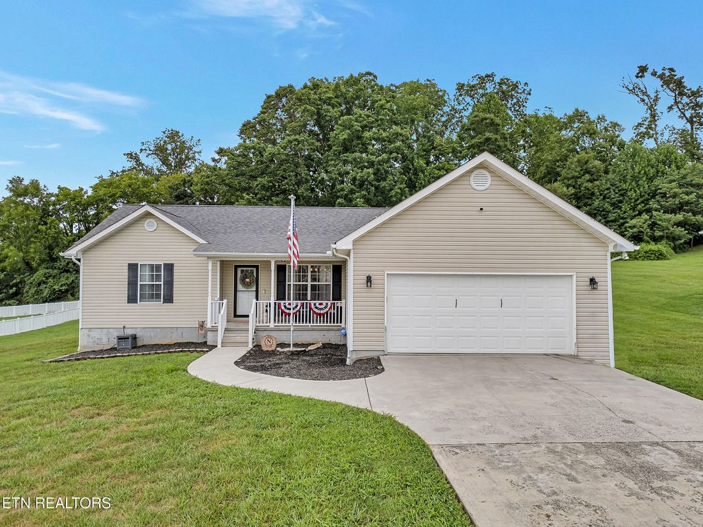 Photo of 115 Brighton Farms Way, Madisonville, TN 37354 (MLS # 1311202)