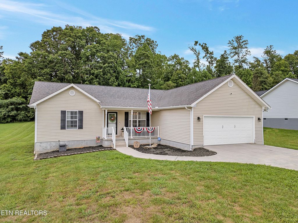 Photo of 115 Brighton Farms Way, Madisonville, TN 37354 (MLS # 1311202)