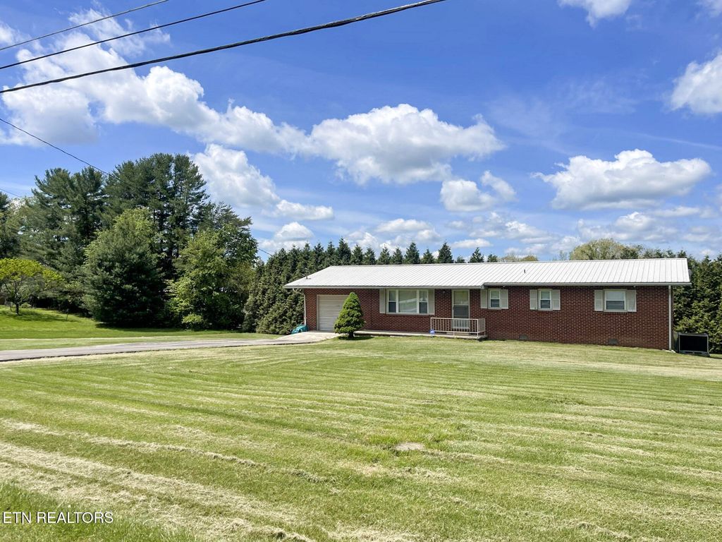 Photo of 164 Sunset Drive, Crossville, TN 38555 (MLS # 1300400)