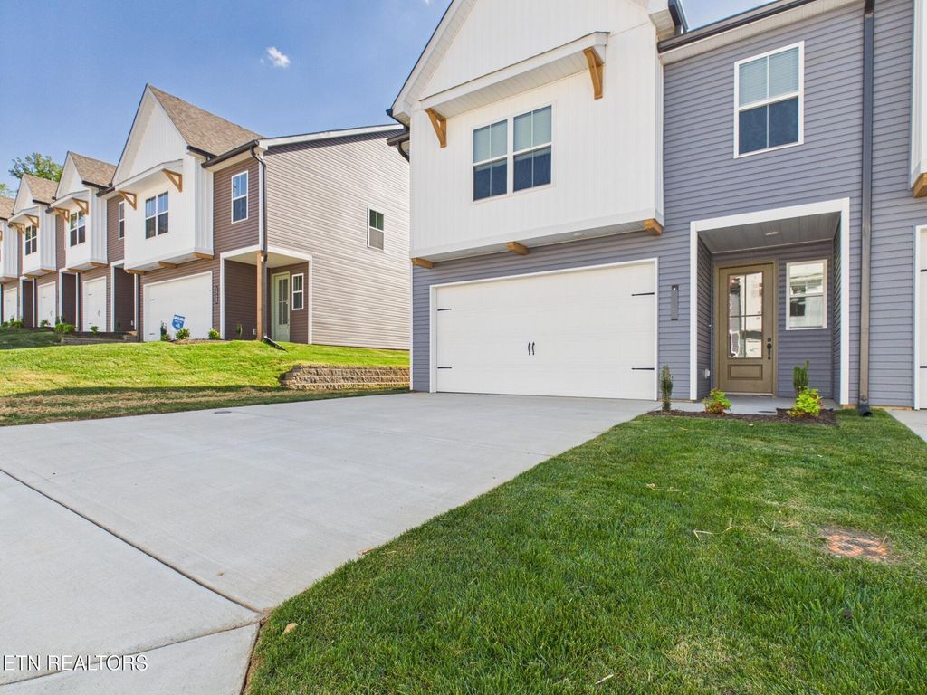Photo of 1729 Lateglow Way, Knoxville, TN 37931 (MLS # 1338198)