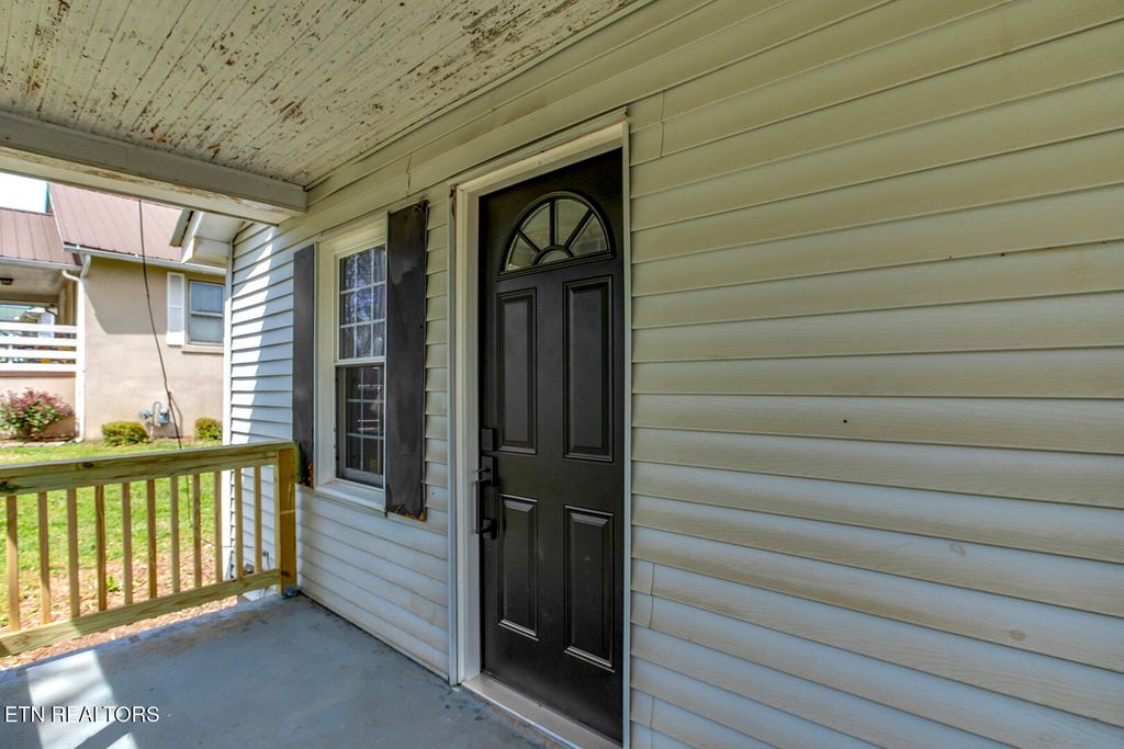 Photo of 1315 Grove St, Loudon, TN 37774 (MLS # 1336115)