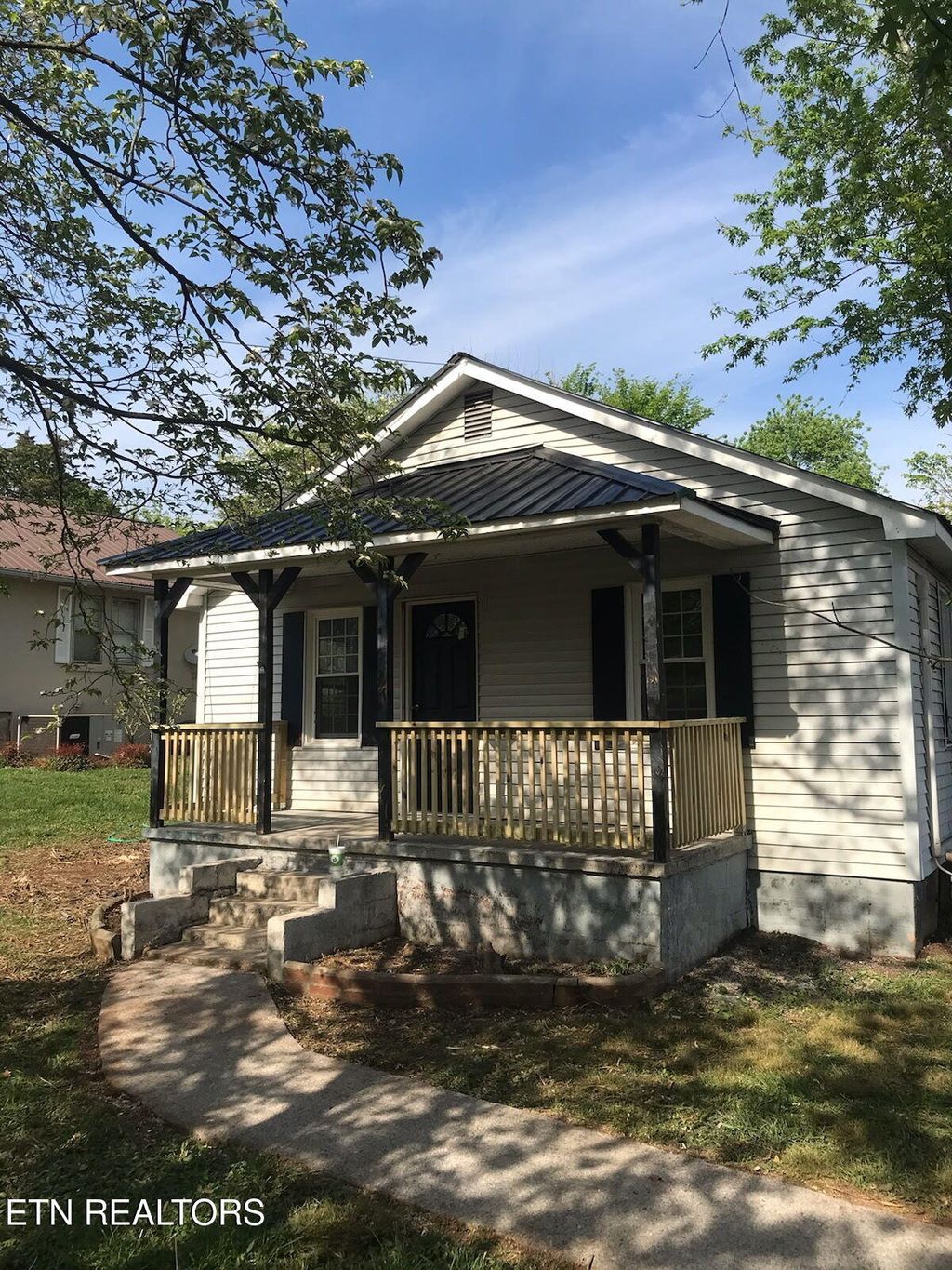 Photo of 1315 Grove St, Loudon, TN 37774 (MLS # 1336115)
