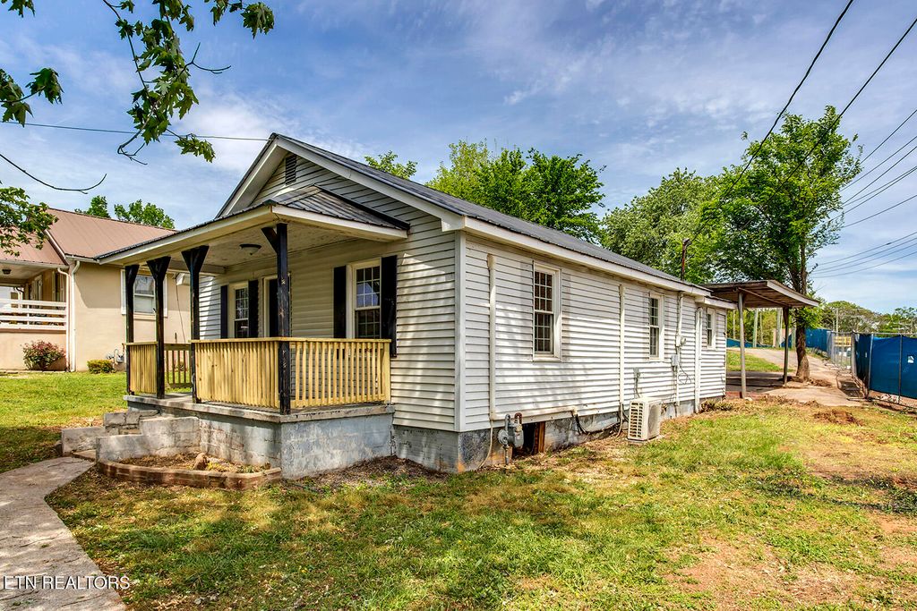 Photo of 1315 Grove St, Loudon, TN 37774 (MLS # 1336115)