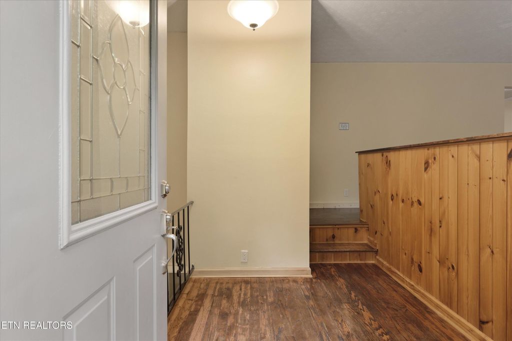 Photo of 1117 Rain Tree Rd, Knoxville, TN 37923 (MLS # 1343340)