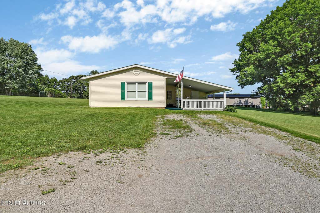 Photo of 1019 Lincoln Rd, Jamestown, TN 38556 (MLS # 1343285)