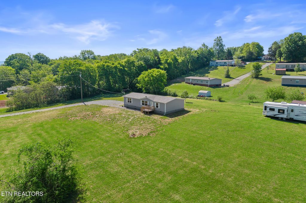 Photo of 217 Oakland Rd, Sweetwater, TN 37874 (MLS # 1337696)