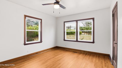 Tiny photo for 4824 Skyline Drive, Knoxville, TN 37914 (MLS # 1331342)