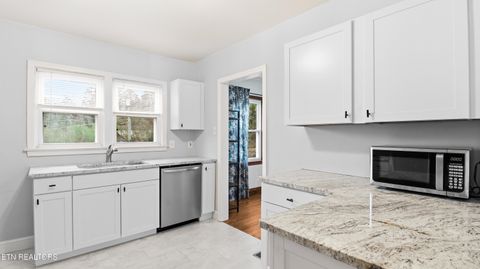 Tiny photo for 4824 Skyline Drive, Knoxville, TN 37914 (MLS # 1331342)