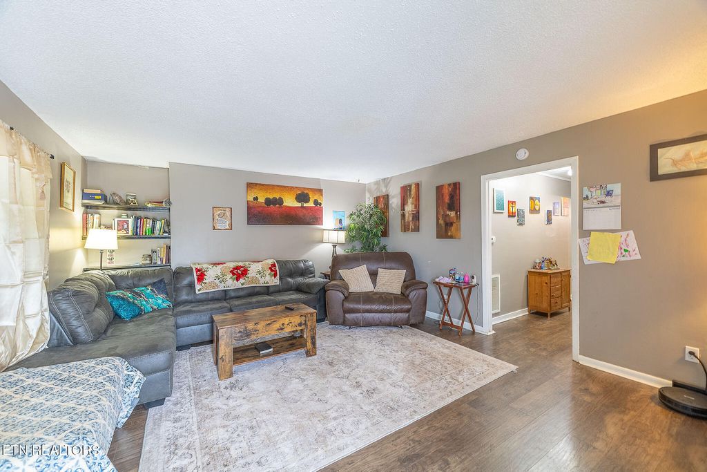 Photo of 902 Rosedale Ave, Loudon, TN 37774 (MLS # 1303964)