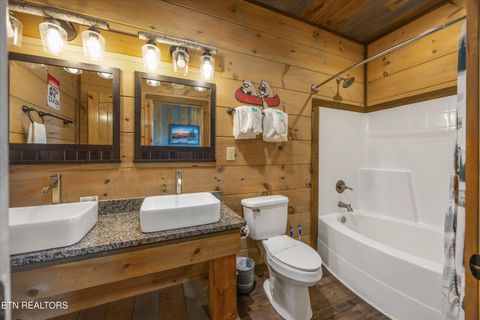 Tiny photo for 986 Chestnut Drive, Gatlinburg, TN 37738 (MLS # 1333915)