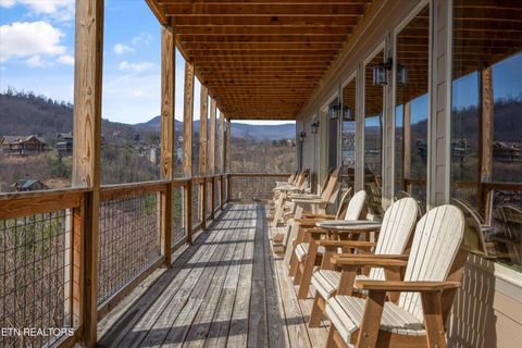 Tiny photo for 986 Chestnut Drive, Gatlinburg, TN 37738 (MLS # 1333915)