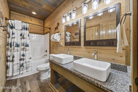 Tiny photo for 986 Chestnut Drive, Gatlinburg, TN 37738 (MLS # 1333915)