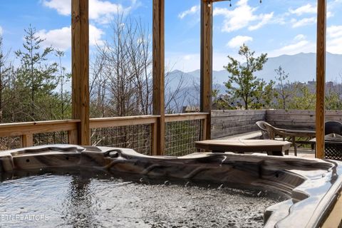 Tiny photo for 986 Chestnut Drive, Gatlinburg, TN 37738 (MLS # 1333915)