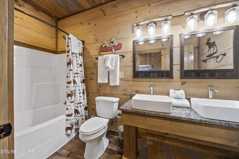 Tiny photo for 986 Chestnut Drive, Gatlinburg, TN 37738 (MLS # 1333915)