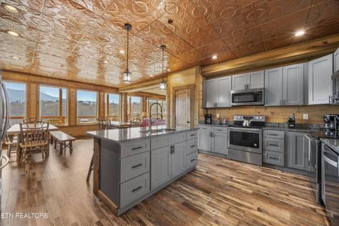 Tiny photo for 986 Chestnut Drive, Gatlinburg, TN 37738 (MLS # 1333915)