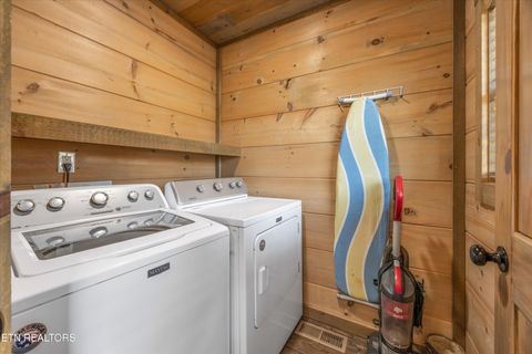 Tiny photo for 986 Chestnut Drive, Gatlinburg, TN 37738 (MLS # 1333915)