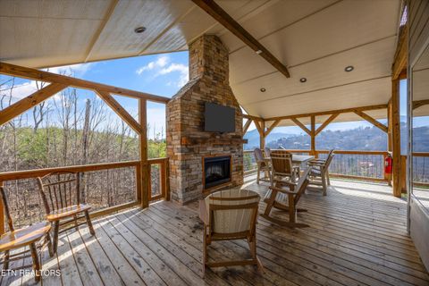 Tiny photo for 986 Chestnut Drive, Gatlinburg, TN 37738 (MLS # 1333915)