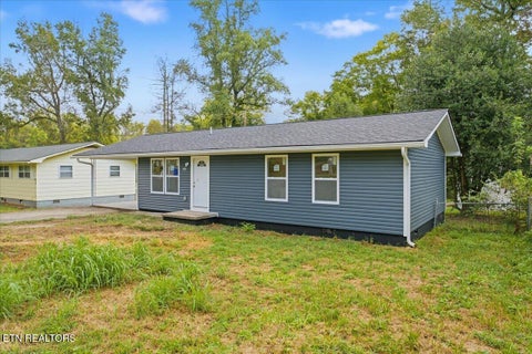 Tiny photo for 409 Baumgartner Rd, Harriman, TN 37748 (MLS # 1355785)
