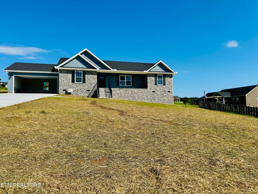 Photo of 265 DUDLEY Lane #d, Tazewell, TN 37879 (MLS # 1253969)