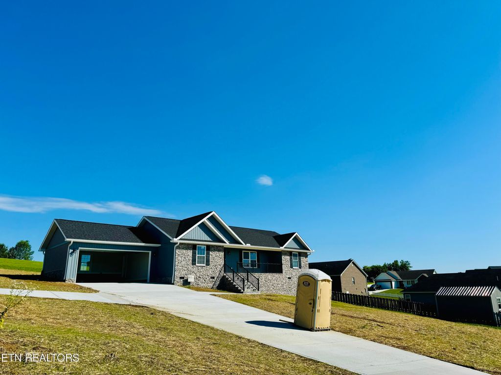 Photo of 265 DUDLEY Lane #d, Tazewell, TN 37879 (MLS # 1253969)