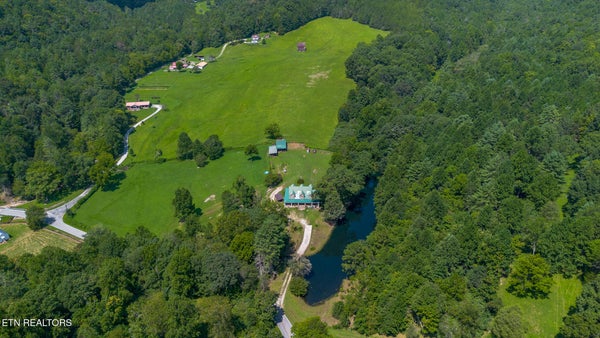 2020 DEERMONT RD, OAKDALE, TN 37829 - Image f30d2a3d7035417dcec27e37eb861c8a/2746593125