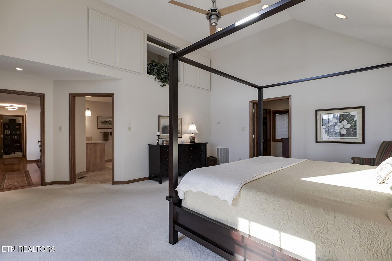 Loudon, Tennessee 37774, United States, 3 Bedrooms Bedrooms, ,4 BathroomsBathrooms,Residential,Pending,17945