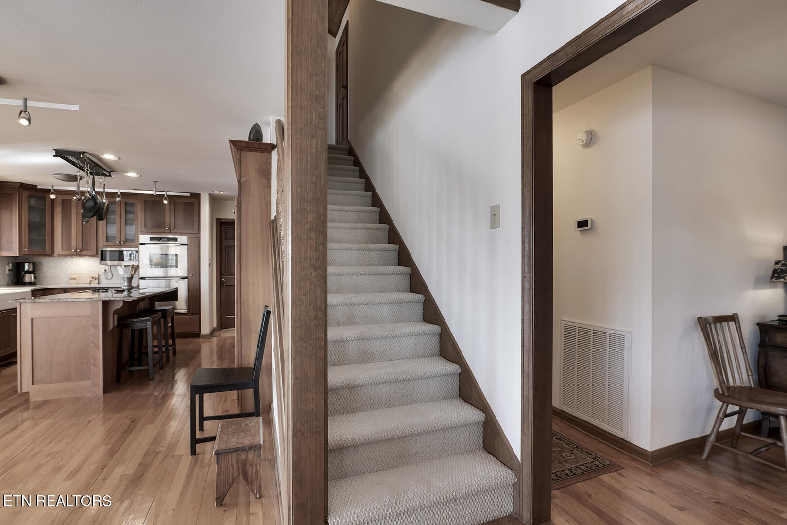 Loudon, Tennessee 37774, United States, 3 Bedrooms Bedrooms, ,4 BathroomsBathrooms,Residential,Pending,17945