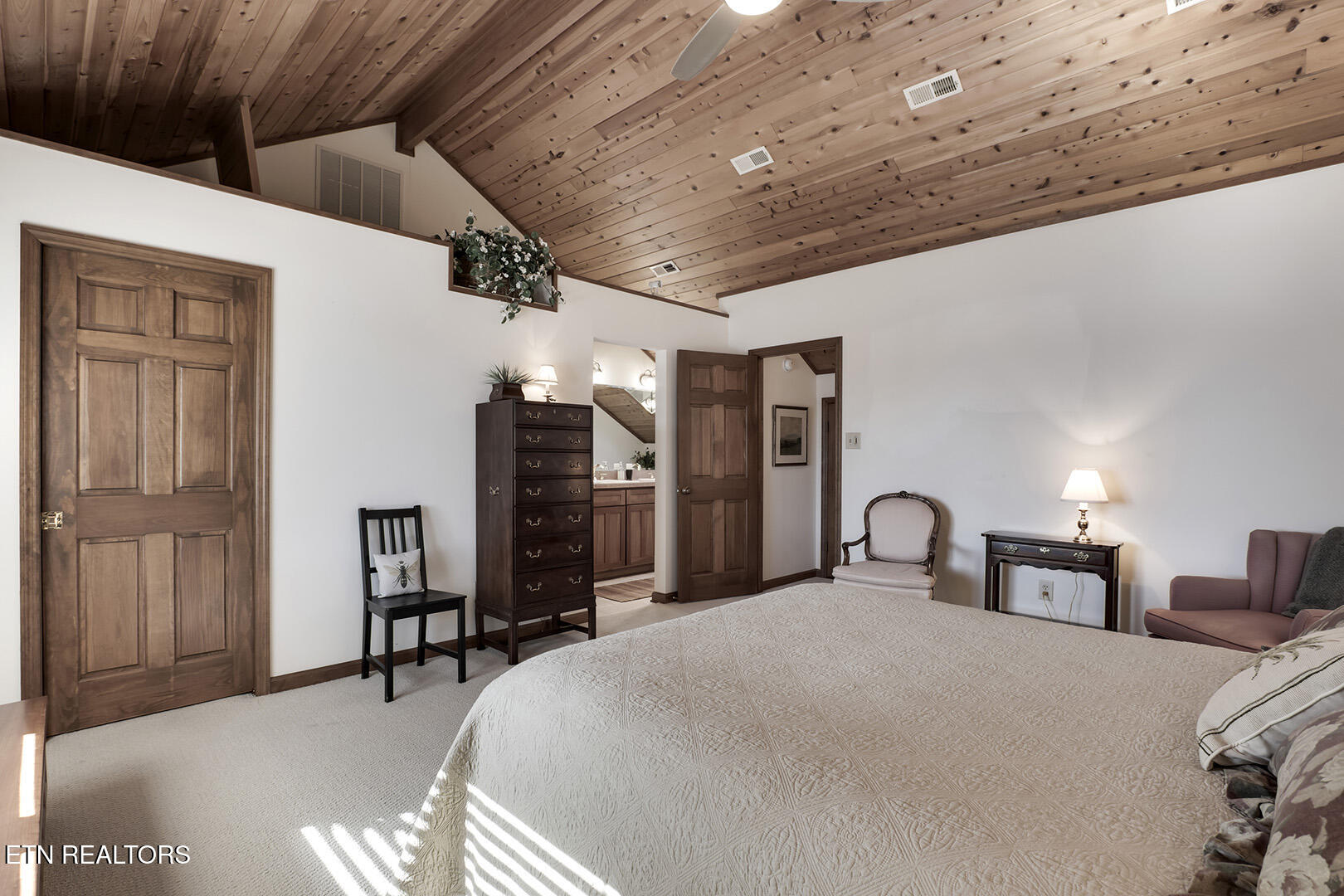 Loudon, Tennessee 37774, United States, 3 Bedrooms Bedrooms, ,4 BathroomsBathrooms,Residential,Pending,17945