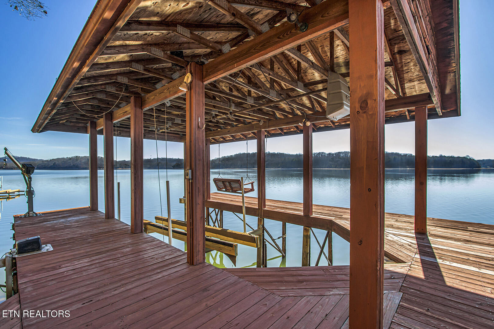 Loudon, Tennessee 37774, United States, 3 Bedrooms Bedrooms, ,4 BathroomsBathrooms,Residential,Pending,17945