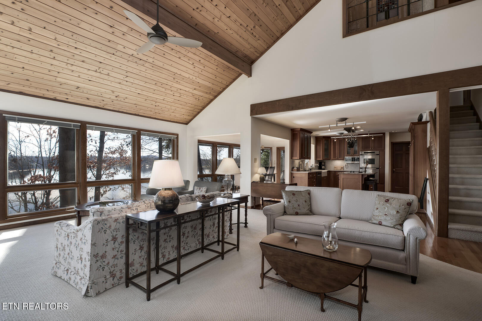 Loudon, Tennessee 37774, United States, 3 Bedrooms Bedrooms, ,4 BathroomsBathrooms,Residential,Pending,17945