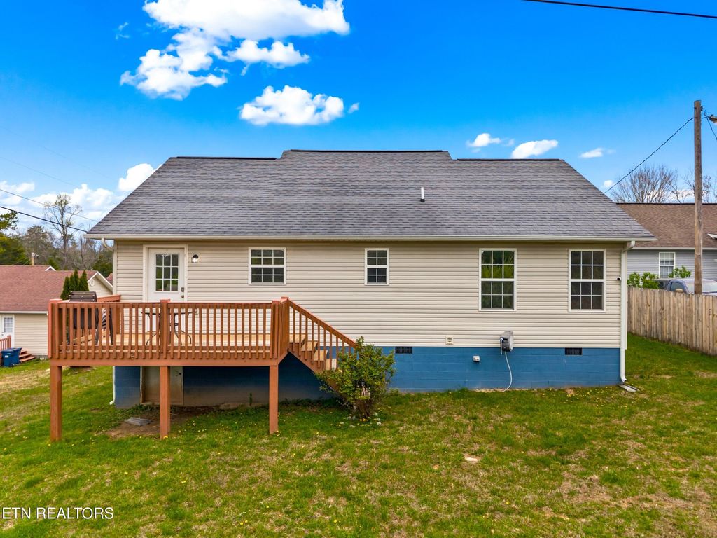 Photo of 202 Sandy Circle, LaFollette, TN 37766 (MLS # 1334564)