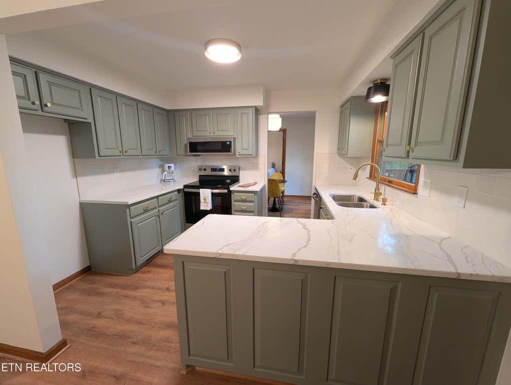 Photo of 265 Lakewood Drive, Crossville, TN 38558 (MLS # 1345320)
