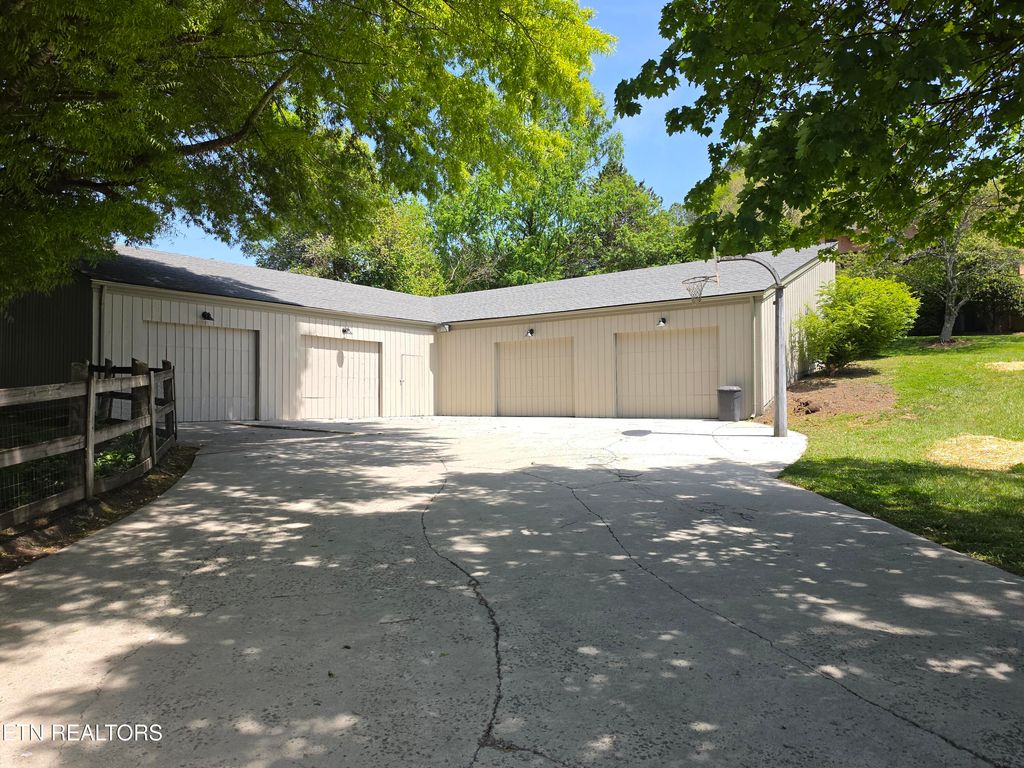 Photo of 197 Yorkshire Drive, Harrogate, TN 37752 (MLS # 1337756)