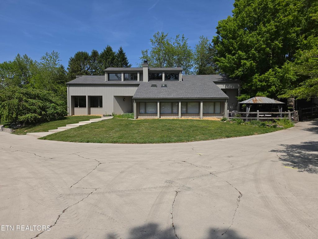 Photo of 197 Yorkshire Drive, Harrogate, TN 37752 (MLS # 1337756)