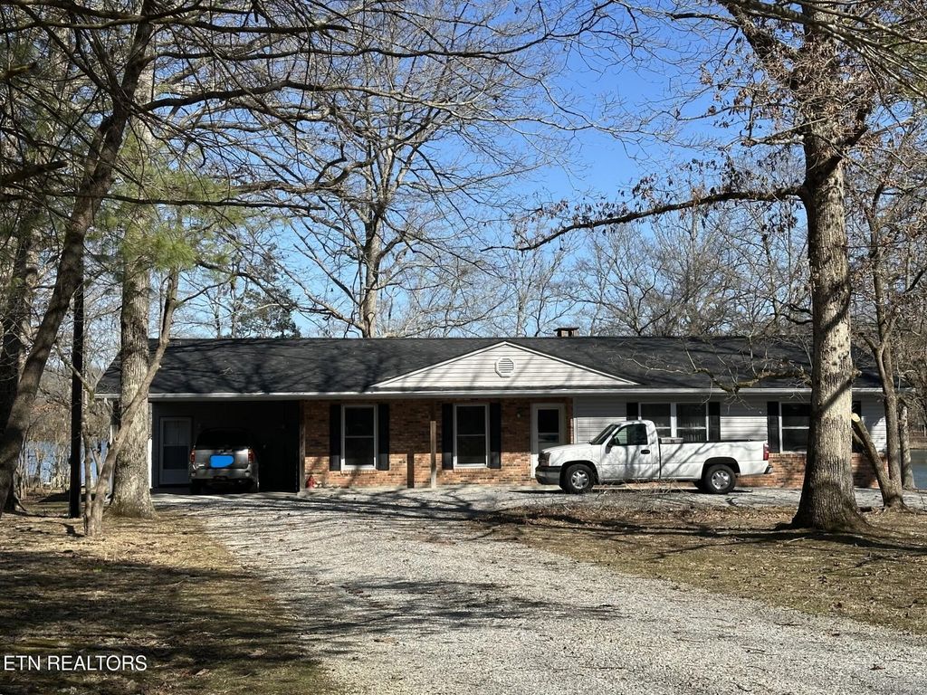 Photo of 131 Pine Tree Circle, Crossville, TN 38571 (MLS # 1331182)