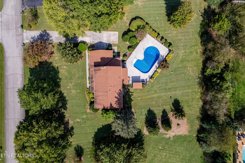 Photo of 1902 Northwood Drive, Maryville, TN 37803 (MLS # 1278607)
