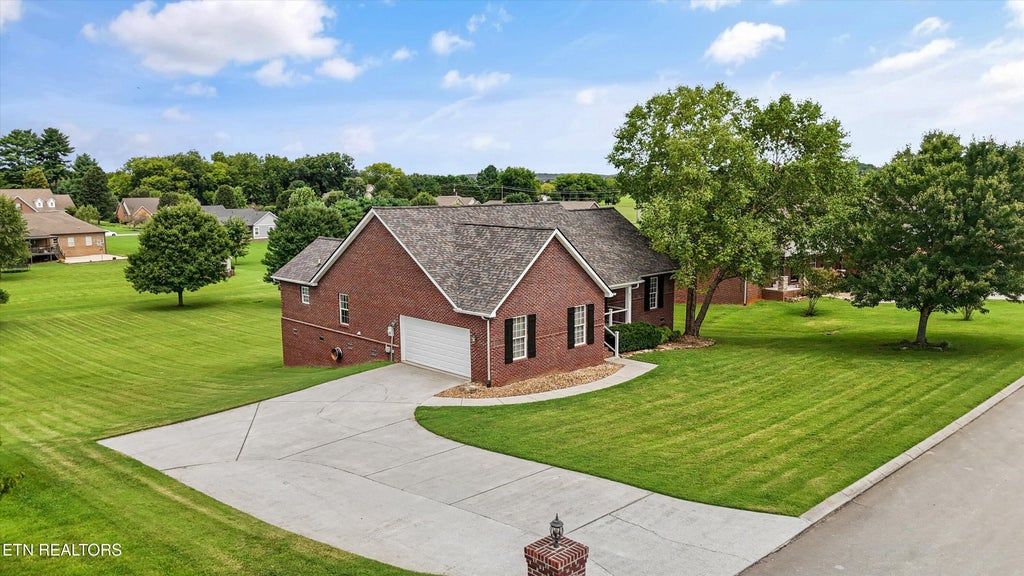 Photo of 612 Yellow Rose Lane, Maryville, TN 37803 (MLS # 1352767)